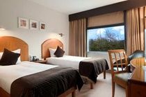 Premier Inn Premier Inn Heathrow Airport Terminal 4 Стэнвэлл Экстерьер фото